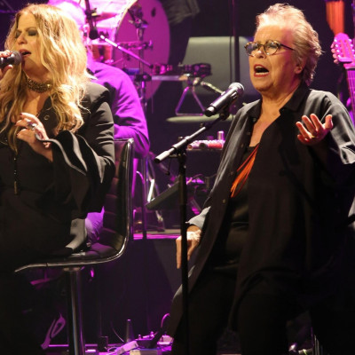 Λαμπερή πρεμιέρα: Δ. Γαλάνη - Ε. Τσαλιγοπούλου - Εστουδιαντίνα Νέας Ιώνιας Βόλου