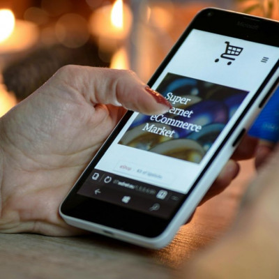 Εθισμός στις αγορές: πότε το shopping παύει να είναι αθώο και τι μπορείς να κάνεις