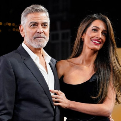 Και επίσημα Γάλλοι ο George και η Amal Clooney: Πώς το ζευγάρι απέκτησε την υπηκοότητα & μία νέα ζωή