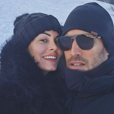 Από τις Άλπεις μέχρι την Αργεντινή οι Κορινθίου, Τούνη, Οικονομάκου υποδέχτηκαν το 2026 full in love