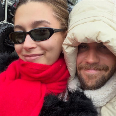 10 Πρωτοχρονιές μαζί: Justin & Hailey Bieber βάζουν τέλος στα σενάρια διαζυγίου με μια φωτογραφία