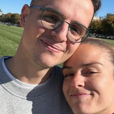 «Ο αρραβωνιαστικός μου πλέον», είπε η Σάκκαρη επιβεβαιώνοντας την πρόταση γάμου από τον Μητσοτάκη