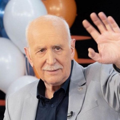 Οι συμπαρουσιάστριες του Γιώργου Παπαδάκη και oι στενοί συνεργάτες του, αποχαιρέτησαν τον «δάσκαλο»