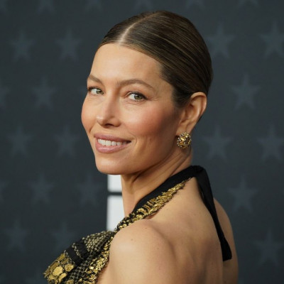 Critics Choice Awards 2026: Όλες οι beauty τάσεις της νέας χρονιάς που είδαμε στο κόκκινο χαλί