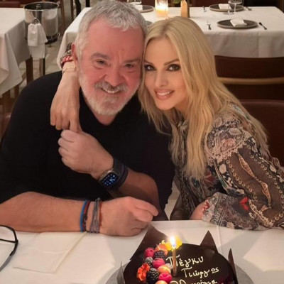 Η Πέγκυ Ζήνα γιορτάζει 30 χρόνια με τον Γιώργο Λύρα- Η 14χρονη Ηλέκτρα, το σπίτι στη Βούλα, το νόημα