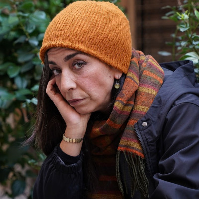 Έναν συγγραφέα παρακαλώ: Η σάτιρα του Jean-Pierre Martinez έρχεται για 1η φορά στην Ελλάδα