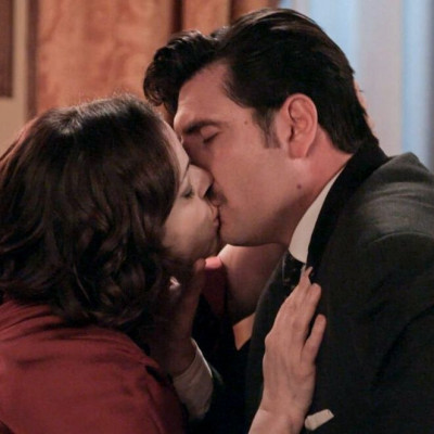 Η μεγάλη έκπληξη στο Grand Hotel έρχεται από την Κυβέλη που παραδέχεται στον Ρήγα τον έρωτά της