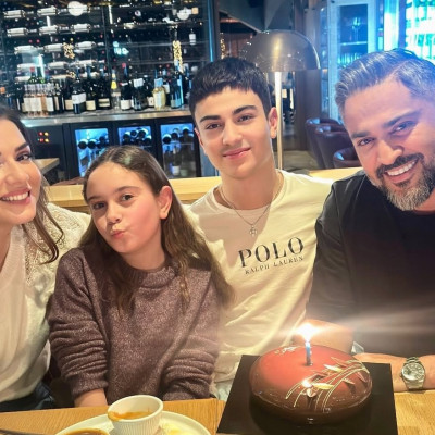 Λευτέρης Σουλτάτος: Στην Κρήτη με τα παιδιά του και την Λασκαράκη κι οι σπάνιες φωτογραφίες