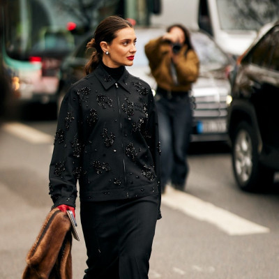 Τι αξίζει να αγοράσεις στις εκπτώσεις;  Έξυπνες αγορές για στυλ που αντέχει στον χρόνο