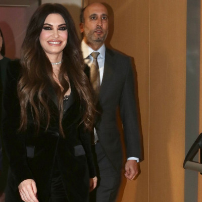 Το σύνολο της Kimberly Guilfoyle με velvet blazer στην Εθνική Πινακοθήκη