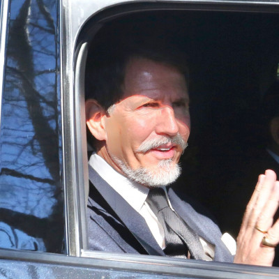 Η αλλαγή και οι απουσίες των Ντε Γκρες στο μνημόσυνο του τέως Κωνσταντίνου και το σχόλιο του Παύλου