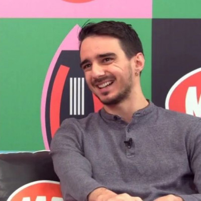 Ο Στρατής Χατζησταματίου στο Talk to MAD:  «Το θέατρο είναι η βάση μου»