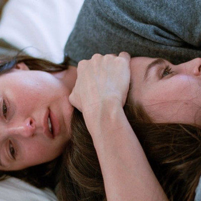 Sentimental Value: Όταν η αδελφική αγάπη γίνεται καταφύγιο σε μία δυσλειτουργική οικογένεια