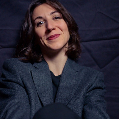 Η Δήμητρα Δερμιτζάκη σκηνοθετεί το έργο που πρέπει να δεις «χθες»:Πανδημία, αντοχή, αγένεια, βλακεία