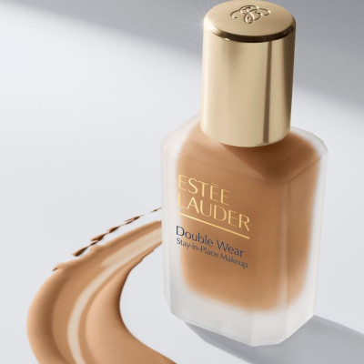 Η Estée Lauder αποκαλύπτει τη νέα εποχή του εμβληματικού της makeup