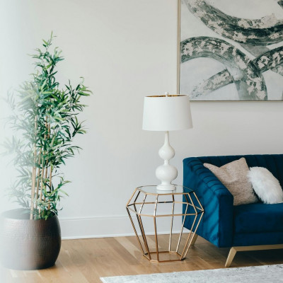 Τα χρώματα που αξίζει να βάψεις το σαλόνι σου το 2026: 5 αποχρώσεις που χρησιμοποιούν οι designers