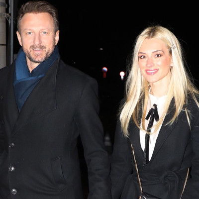 Ο Καραφώτης έγινε μπαμπάς για πρώτη φορά και αφιέρωσε τον πιο ωραίο στίχο στην κόρη του