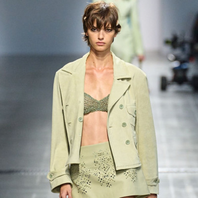 Pistachio Lovers: H φυστικί απόχρωση που θα κυριαρχήσει στη μόδα το 2026