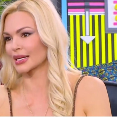 Βίκυ Κάβουρα: Η μητρότητα και η μικρή «ιεροτελεστία» με την κόρη της