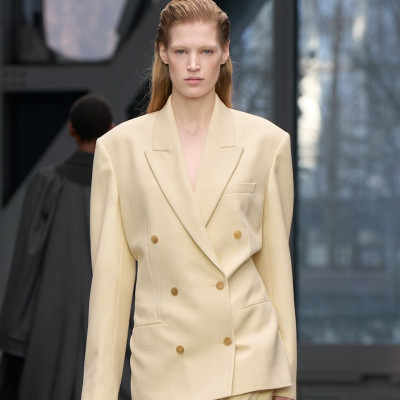 Η Calvin Klein Fall26 συλλογή από τη Veronica Leoni που παρουσιάστηκε στην Νέα Υόρκη