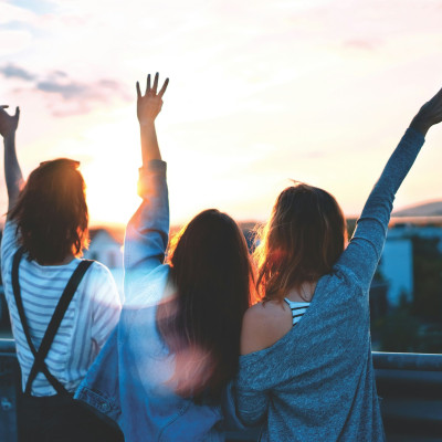 Τα συναισθήματα δεν είναι ταμπού για Gen Z και Gen Alpha & μιλούν γι’ αυτά πιο πολύ από άλλες γενιές