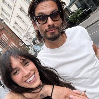 Η τρυφερή εξομολόγηση του Καράβα στη σύζυγό του με αφορμή τα γενέθλιά της και τα πλάνα από Μαλδίβες