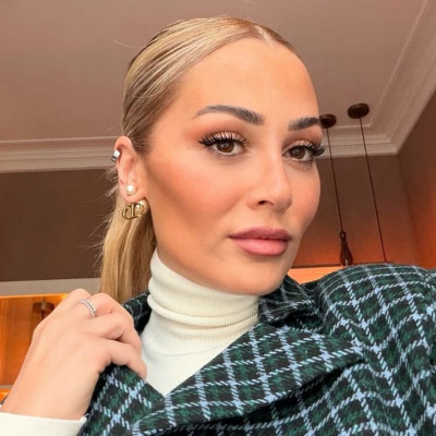 Η συγκατοίκηση σκοτώνει τον έρωτα; Η Ελένη Βουλγαράκη δίνει τη δική της εκδοχή