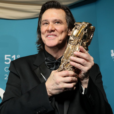 Τελικά ήταν ο αληθινός Jim Carrey στα César Awards, ο κλώνος του ή o Alexis Stone;
