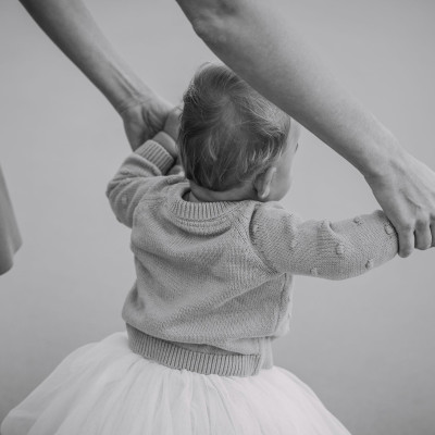 6 λέξεις που οι ψυχολόγοι προτείνουν να λένε πιο συχνά οι γονείς στα παιδιά τους