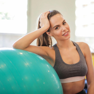 Η απλή άσκηση Pilates που μπορείς κάνεις καθημερινά για να αποκτήσεις δυνατό κορμό