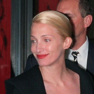 Ποια αλλαγή στα μαλλιά της ήθελε να κάνει η Carolyn Bessette-Kennedy πριν τον θρυλικό γάμο της