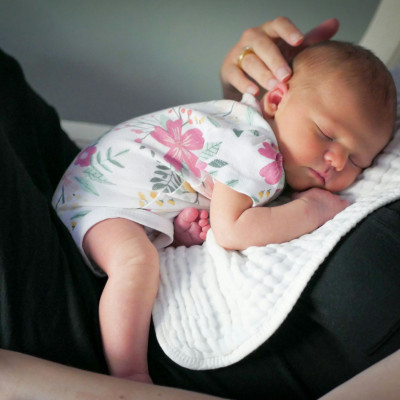 Πέντε μύθοι για τον ύπνο του μωρού που σου προκαλούν περιττό άγχος