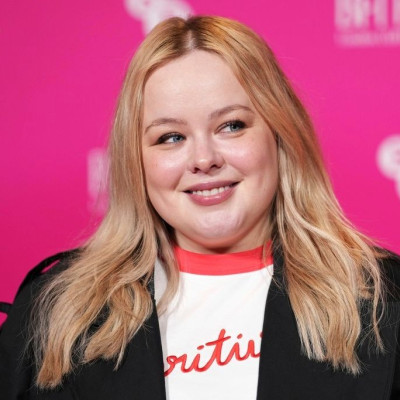 Η Nicola Coughlan του Bridgerton απαντά στα σχόλια για το σώμα της μετά την απώλεια βάρους