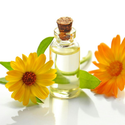 Μυστικά για υγιή μαλλιά: Ποια έλαια να αναμείξεις με καστορέλαιο