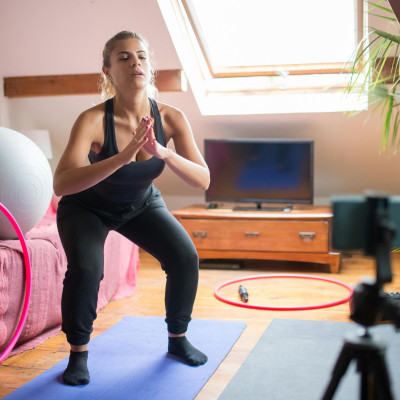 Γιατί να ξεκινήσεις αυτές τις 5 απλές ασκήσεις για δυνατό κορμό