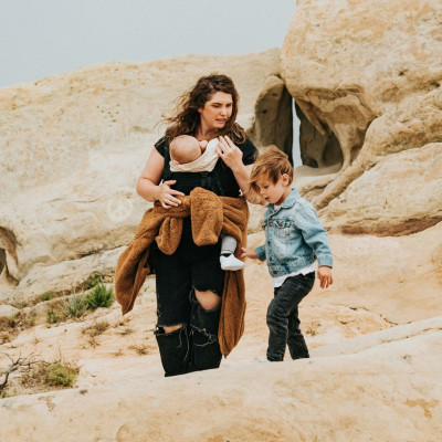 Μια μαμά λέει ποιες ηλικίες παιδιών είναι εύκολες ή δύσκολες για ταξίδια: ίσως να μη συμφωνήσεις