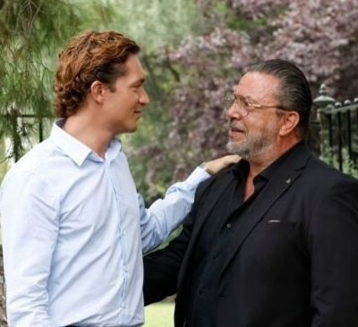 Τίτλοι τέλους για τον Στάθη Σταμουλακάτο στο Να μ' αγαπάς; Το φινάλε του ως Θεόφιλος