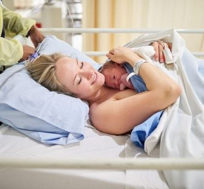 Μαιοκεντρικός Τοκετός: Η Δύναμη Της Συνεργασίας Μαίας Και Μαιευτήρα