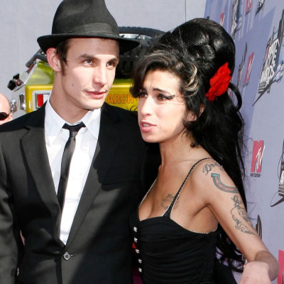 Ο πρώην σύζυγος της Amy Winehouse απάντησε πρώτη φορά για τον χαμό της: «Είχε τη δική της βούληση»