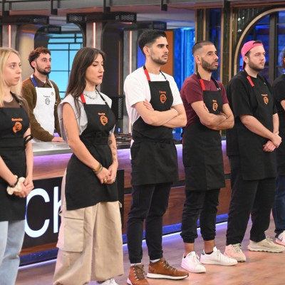 Συντριπτική η νίκη της μπλε ομάδας στο MasterChef: Πώς το λάθος του κόκκινου αρχηγού έφερε την ήττα