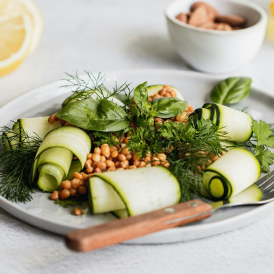 7 τροφές που «τρέφουν» τον εγκέφαλό σου και κάνουν τη διαφορά στην καθημερινότητά σου