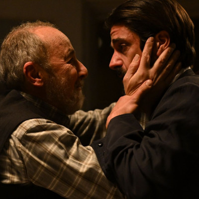 Η αποκάλυψη Μάινα - Γκοτσόπουλου στον Άγιο Έρωτα ξεκινά από μία επίθεση και μία καταδίωξη