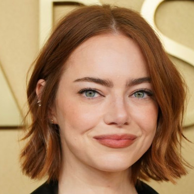 6 συμβουλές από τη facialist της Emma Stone για επιδερμίδα σαν της ηθοποιού