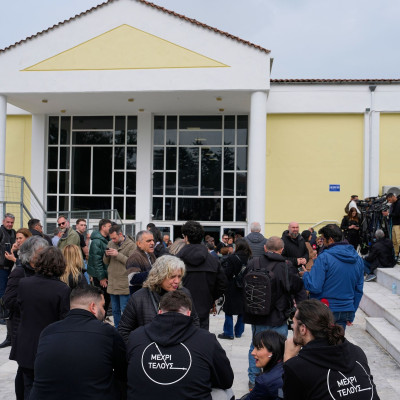 Ξεκίνησε η δίκη για τα Τέμπη: Το «ήρθα να δικάσω» του Πλακιά & οι χαμηλές προσδοκίες Καρυστανιανού