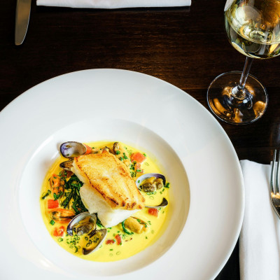 5 μαγαζιά στην Αθήνα για έξοδο με νόστιμα θαλασσινά την 25η Μαρτίου