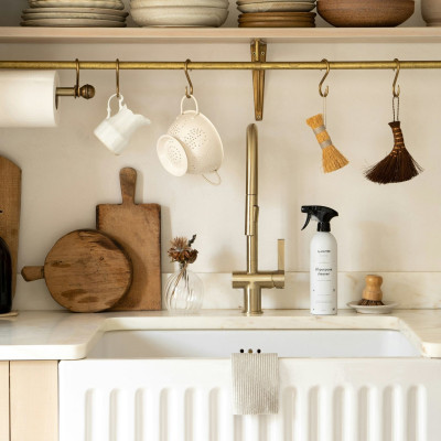 Μπορείς να βάλεις 1 αποχνουδωτικό ρολό στην κουζίνα σου & να καθαρίζεις πράγματα που δεν φαντάζεσαι