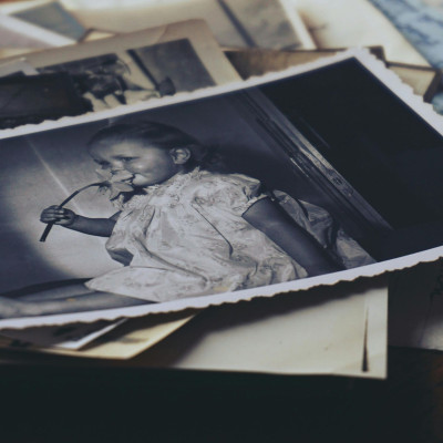 Τι λέει η ψυχολογία για όσους μεγάλωσαν τη δεκαετία του ’60 και γιατί θεωρούνται «σπάνιοι»