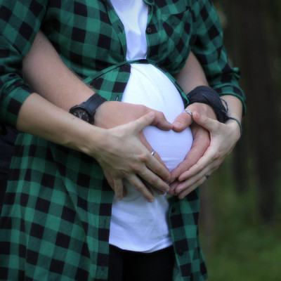 Αυξάνεται ή μειώνεται η λίμπιντο στην εγκυμοσύνη; Όλα είναι θέμα ορμονών