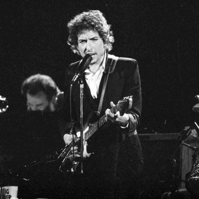 Βρέθηκαν σπάνιοι στίχοι του Bob Dylan μέσα σε βιβλίο του Allen Ginsberg