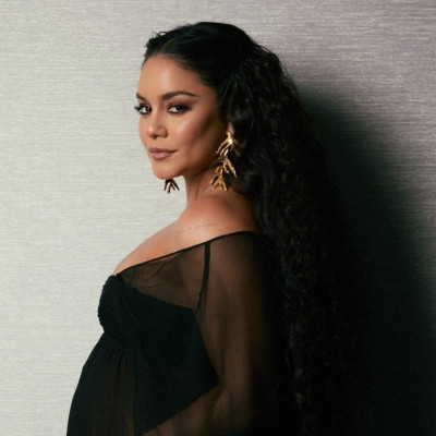 «Και έτσι ξεκινάει» λέει η Vanessa Hudgens  δείχνοντας την απώλεια μαλλιών 4 μήνες μετά τη γέννα